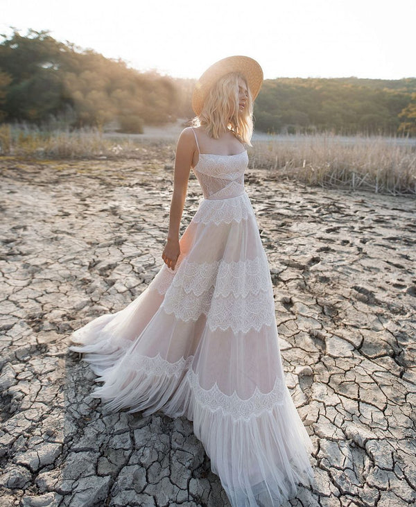 Luolandi A Line Lace Spaghetti Straps Sleeveless Boho Wedding Dress Beautiful